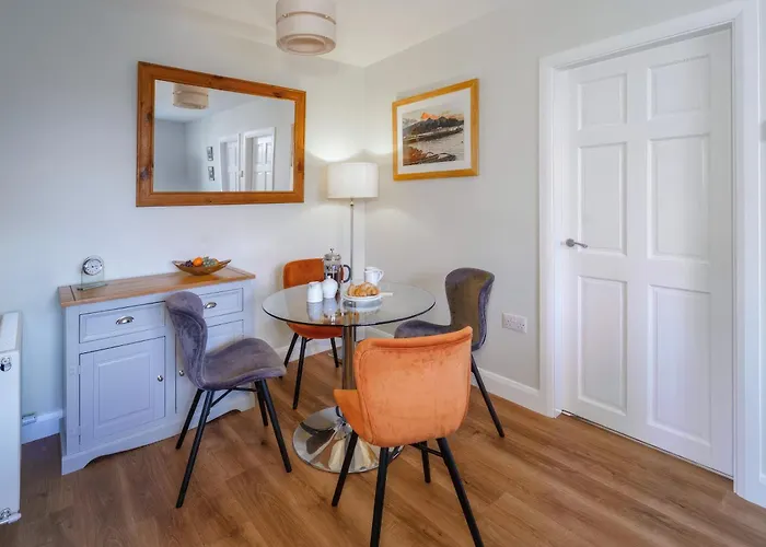 The Coaches - 26968 * Windermere